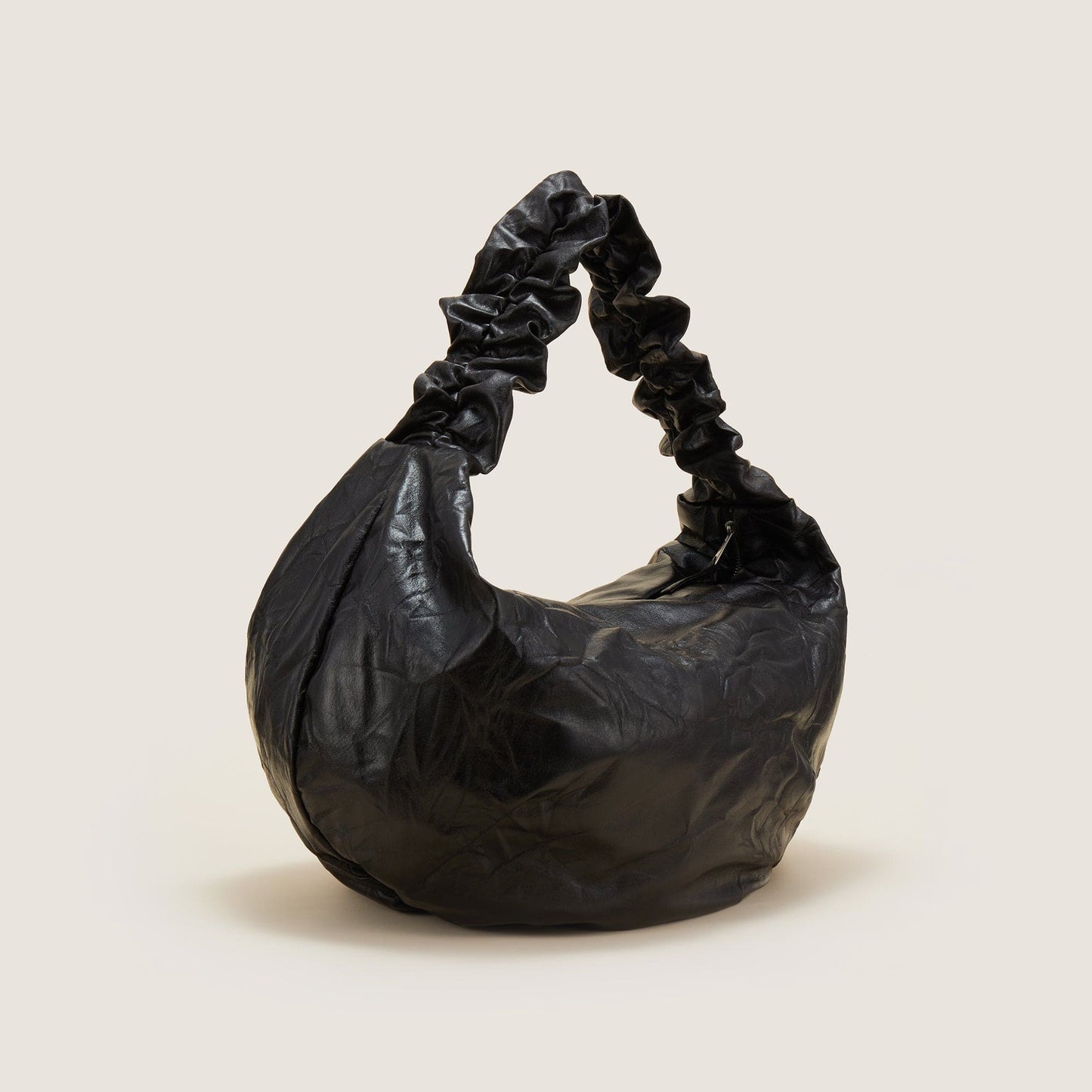 Tote en Forme de Croissant Élégant