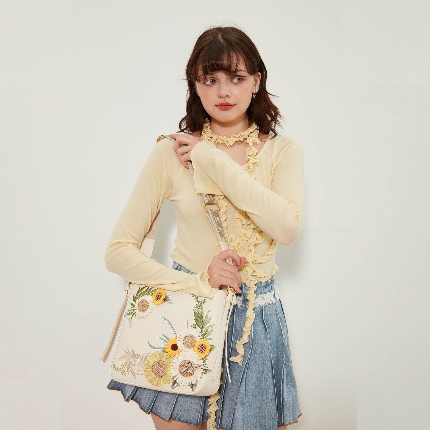 Sac brodé de tournesol chic