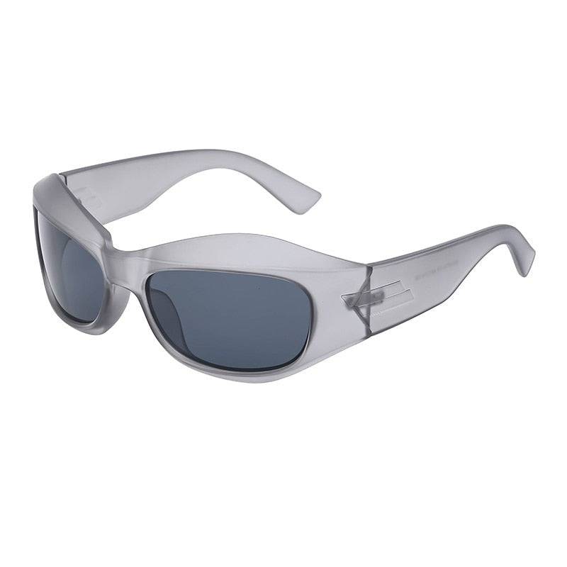 Lunettes de soleil futuristes