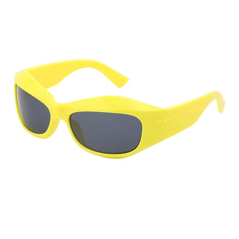 Lunettes de soleil futuristes