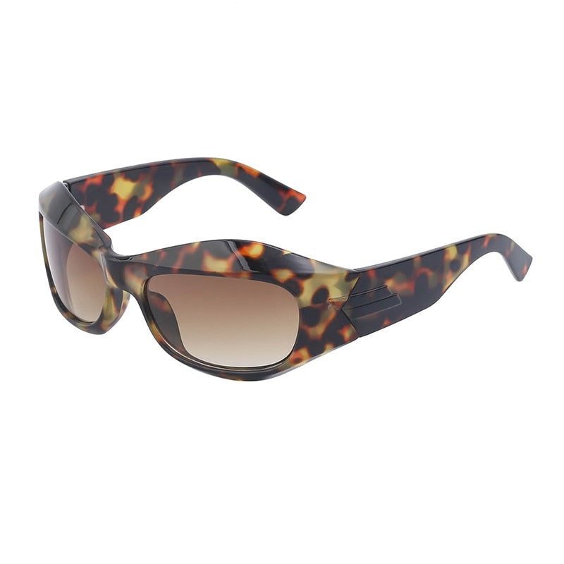 Lunettes de soleil futuristes