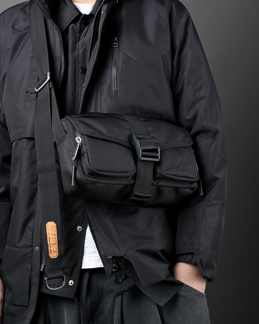 Sac Bandoulière Prêt pour l'Aventure - sac bandoulière - Sac bandoulière techwear noir pour vos aventures quotidiennes