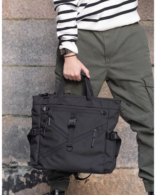 Sac Messenger Chic et Spacieux - sac noir - Sac Messenger Chic et Spacieux pour un Style Techwear