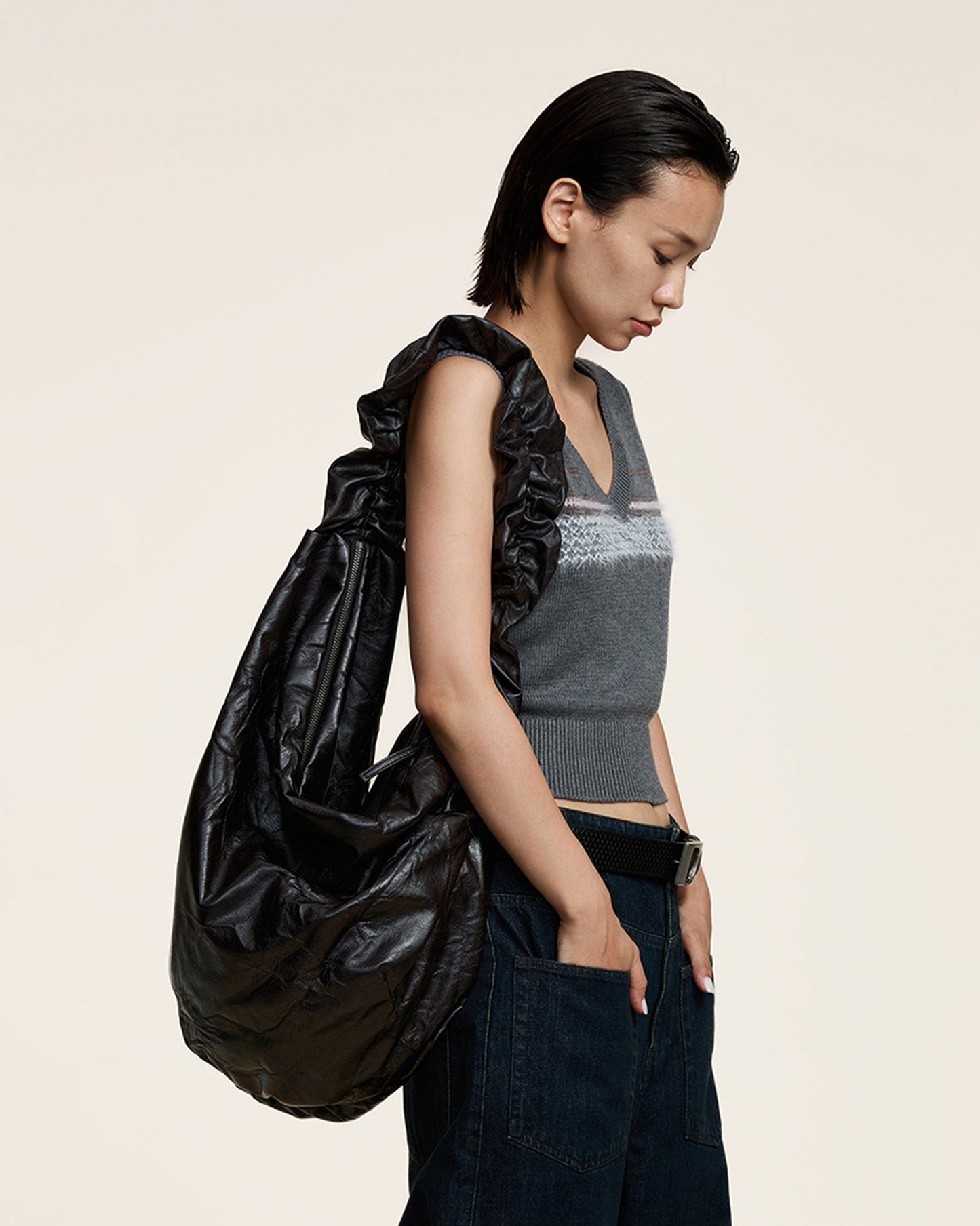 Tote en Forme de Croissant Élégant