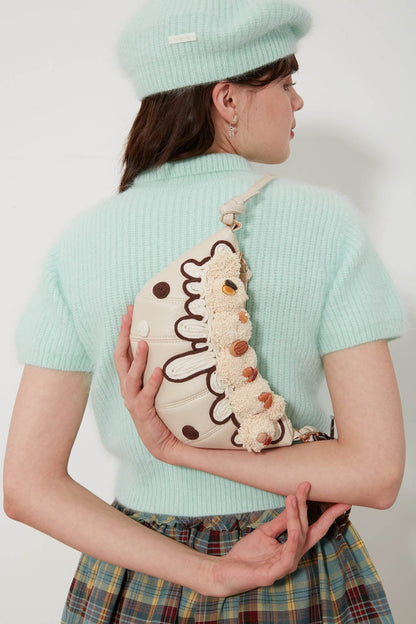 Sac à main croissant crème tendance