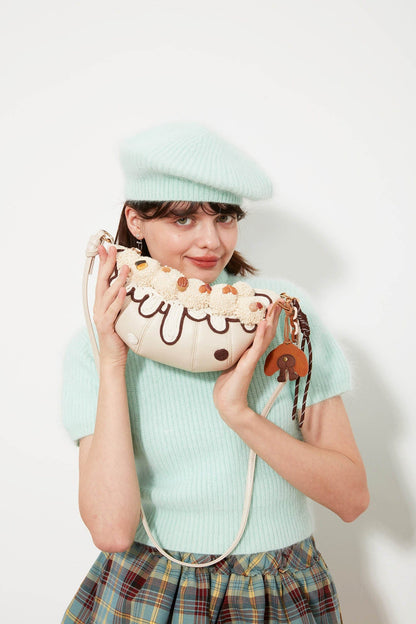 Sac à main croissant crème tendance