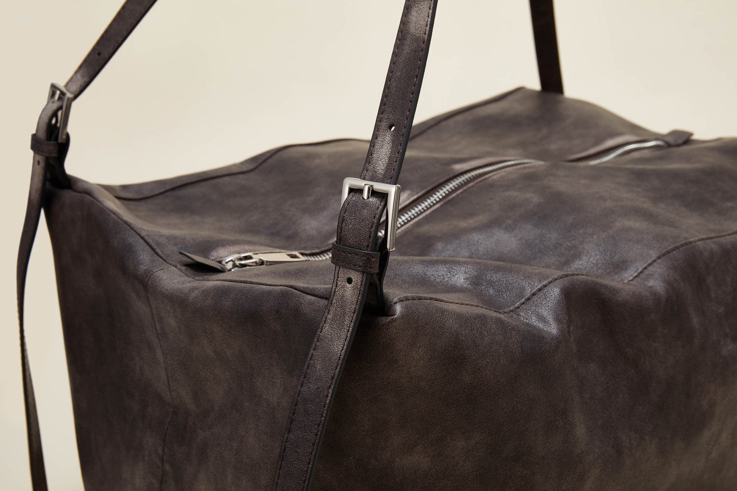 Sac à bandoulière stylé à double sangle