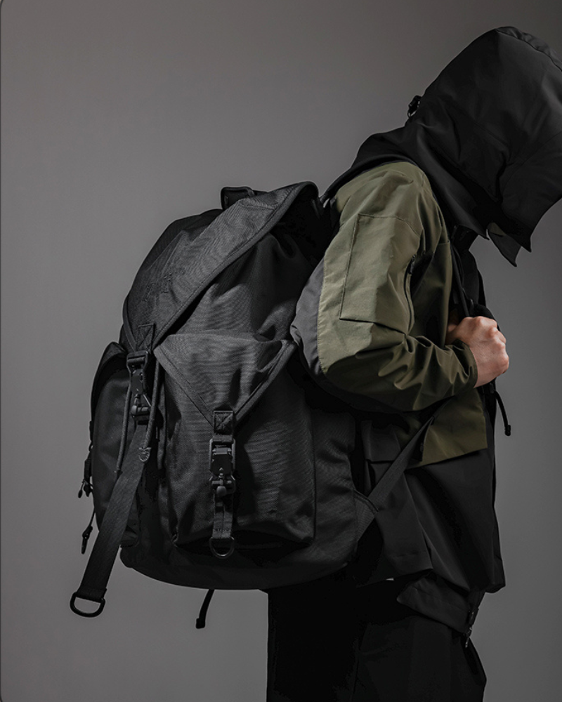 Sac à dos urbain prêt pour l'aventure