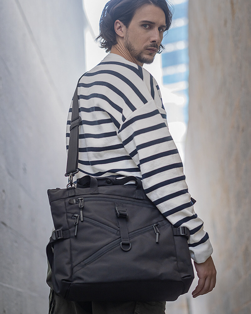 Sac Messenger Chic et Spacieux