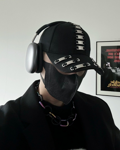 Casquette Chic en Métal Audacieux