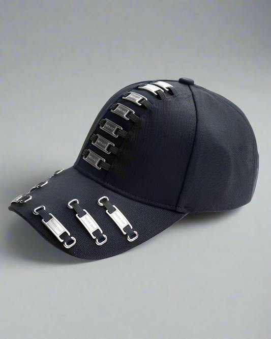 Casquette Chic en Métal Audacieux