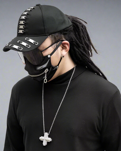 Casquette Chic en Métal Audacieux