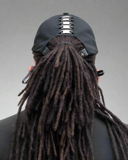 Casquette Chic en Métal Audacieux