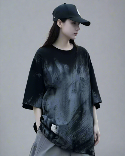 T-shirt graphique coloré en tie-dye