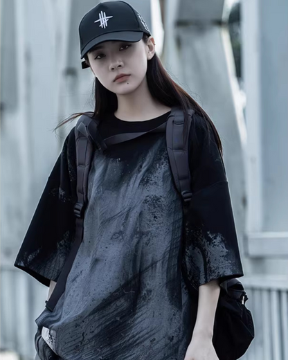 T-shirt graphique coloré en tie-dye