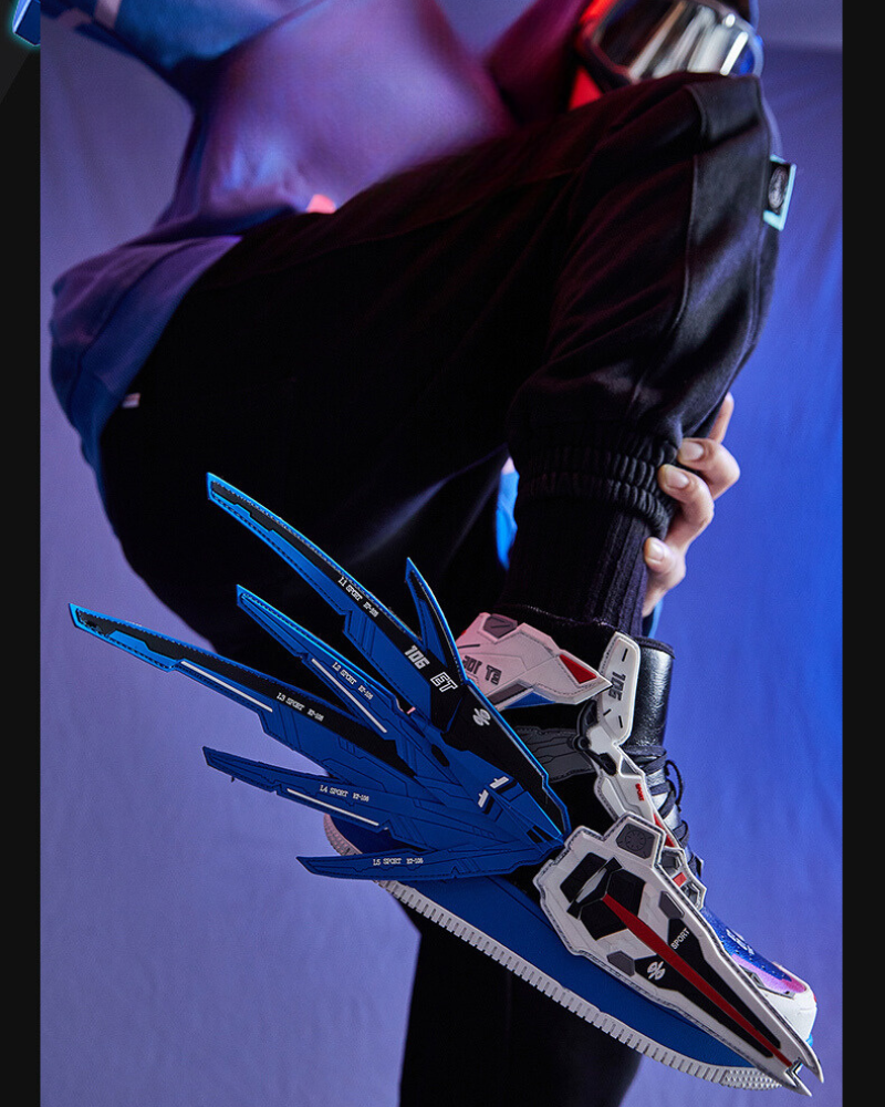 Baskets Élevées avec Ailes -  cyberpunk - Baskets Élevées avec Ailes pour un Style Unique