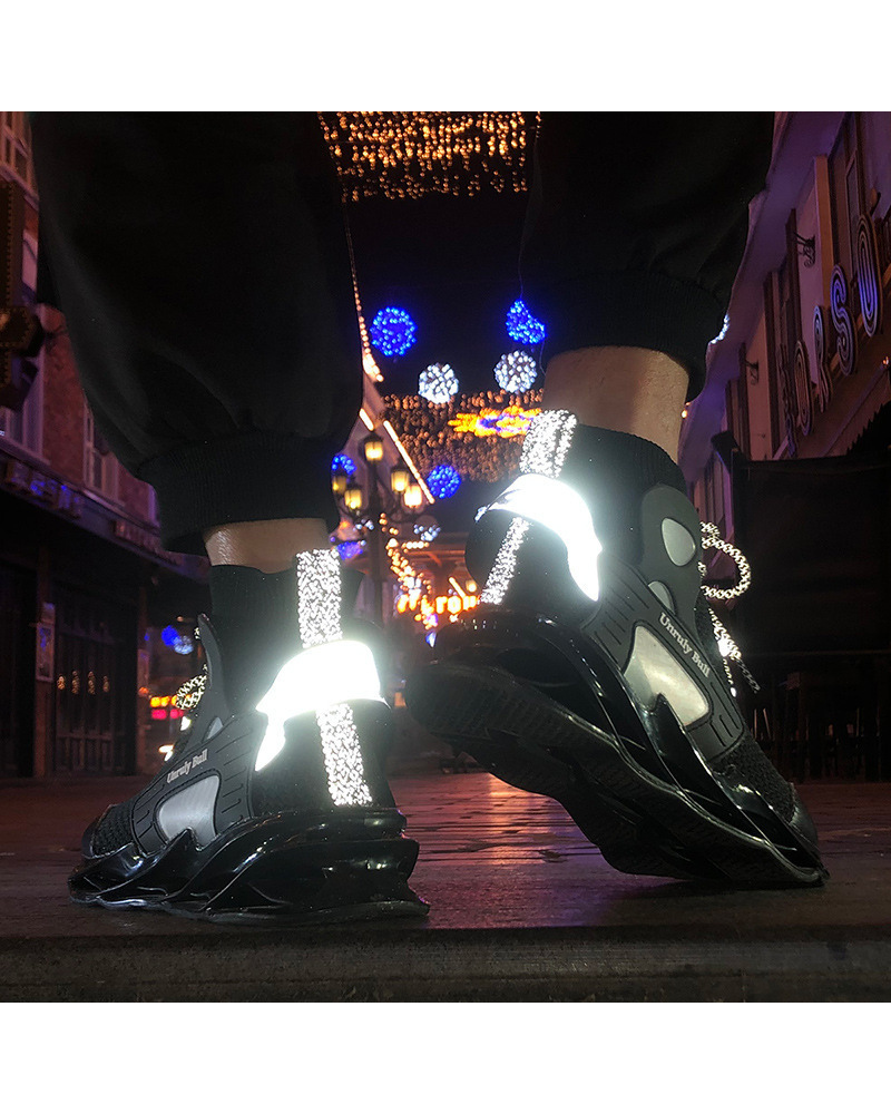 Bottes Visionnaires Réfléchissantes -  tissu flyknit - Bottes Réfléchissantes Inspirées du Cyberpunk