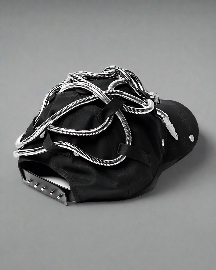 Casquette en Chaîne Serpent Audacieuse -  street punk - Casquette de Baseball Noir avec Chaîne Serpent