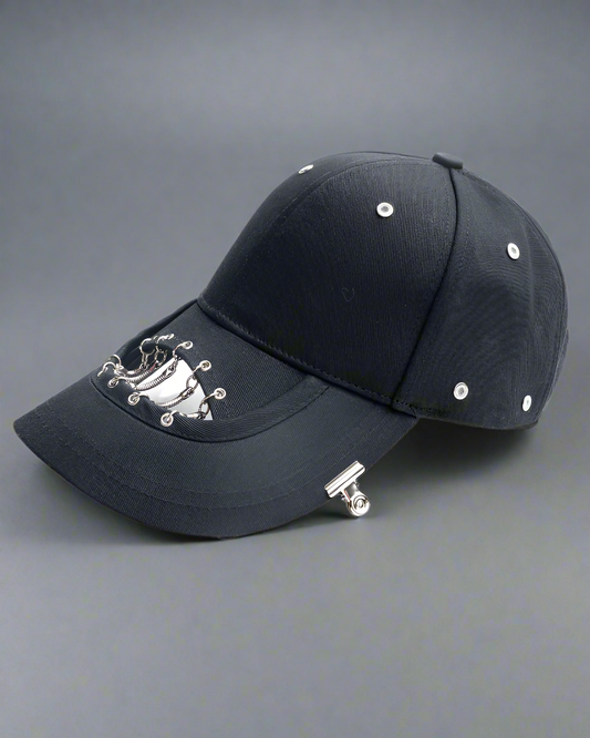 Casquette Noire Chaîne Creuse - casquette - Casquette Noire avec Chaîne pour un Look Street Punk