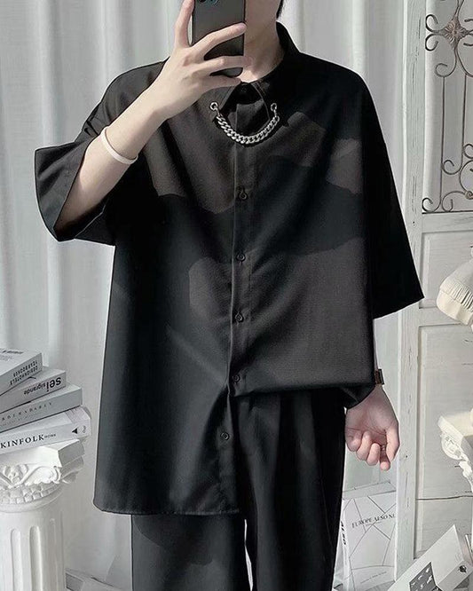 Chemise Chic avec Accent Chaîne - chemise chic - Chemise Chic Techwear à Manches Courtes avec Chaîne