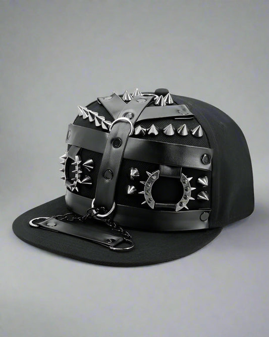 Casquette Chic à Clous