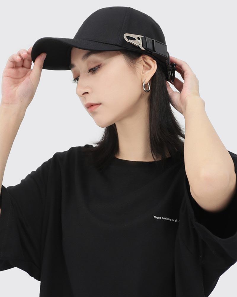 Casquette avec Détail de Boucle