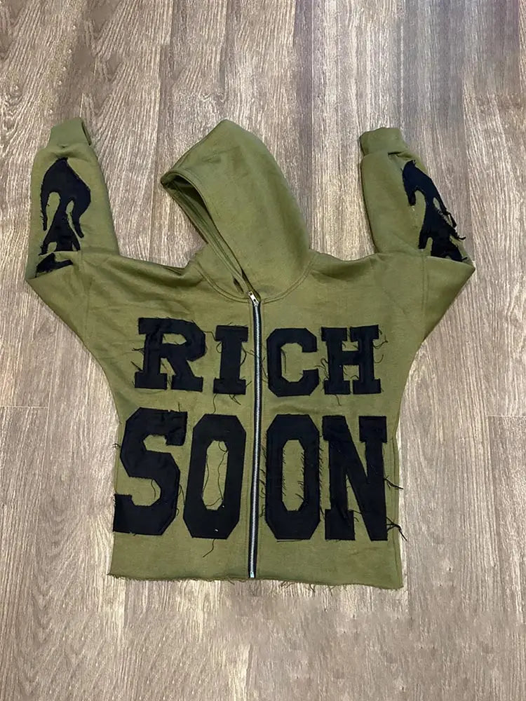 Hoodie Rich Soon - hoodie - Hoodie Y2K Streetwear pour un style unique et nostalgique