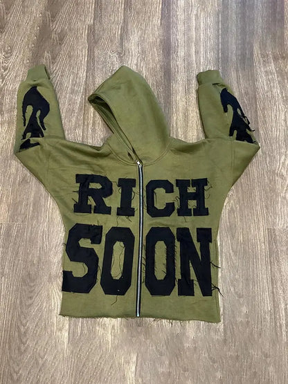 Hoodie Rich Soon - hoodie - Hoodie Y2K Streetwear pour un style unique et nostalgique