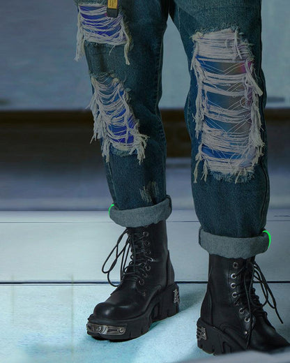 Pantalons en Denim Découpés au Laser Futuristes