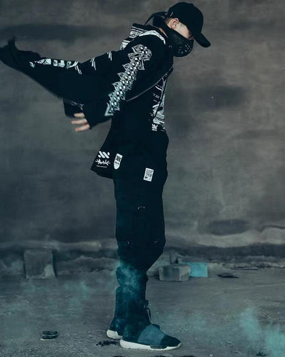 Manteau Long Sombre Avant-Garde