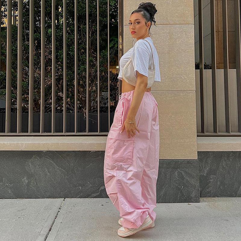 Pantalon cargo parachute rose -  look décontracté - Pantalon cargo parachute rose pour un style décontracté
