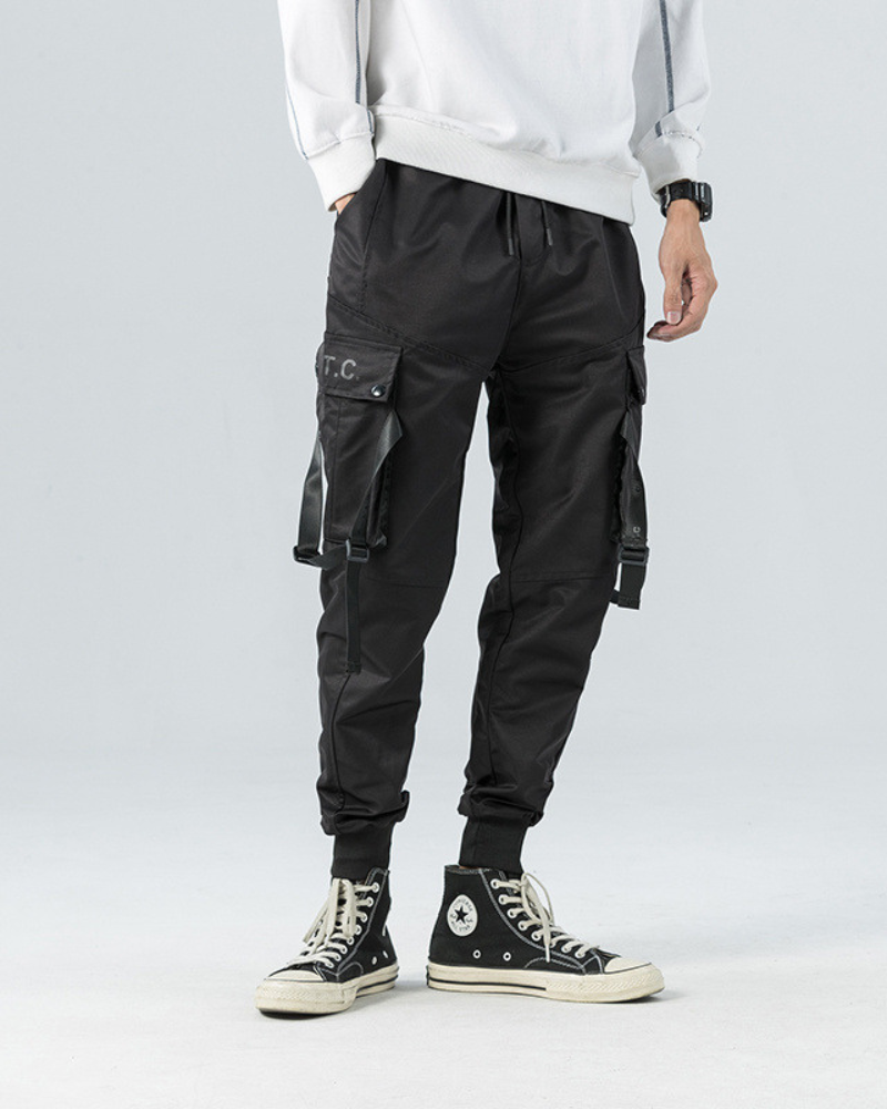 Pantalons Cargo Noirs Audacieux - pantalons pour aventuriers - Pantalons Cargo Noirs Alliant Confort et Style Urbain