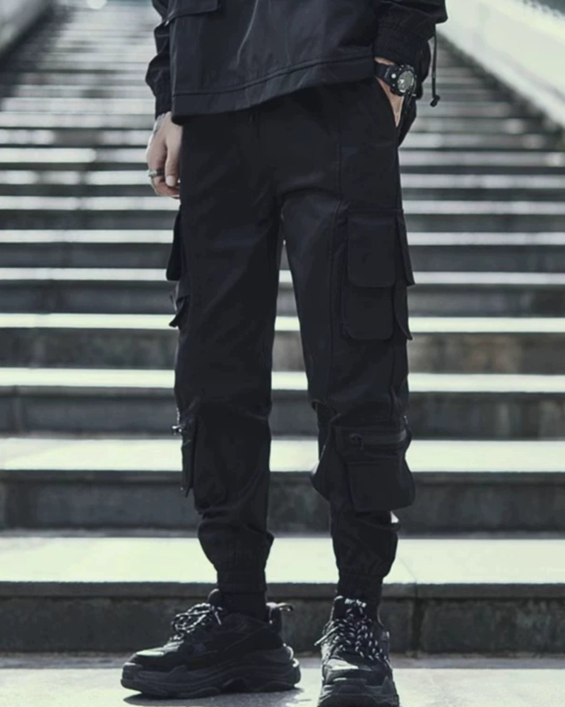 Pantalons Cargo Tech Noir Chic -  mode contemporaine - Pantalons Cargo Slim Noir avec Multi-Poches