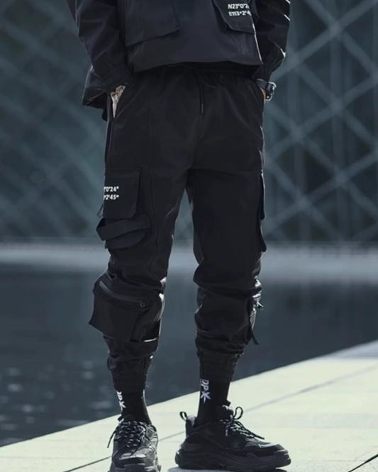 Pantalons Cargo Tech Noir Chic - pantalons cargo - Pantalons Cargo Slim Noir avec Multi-Poches