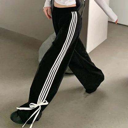 Pantalons de Sport Rayés - style rétro-futuriste - Pantalons de Sport Rayés au Style Rétro Y2K