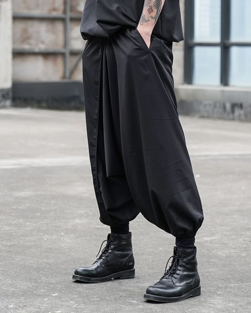 Pantalons Hakama Techwear Noir Chic - pantalons - Pantalons Hakama Techwear Noir pour un style moderne