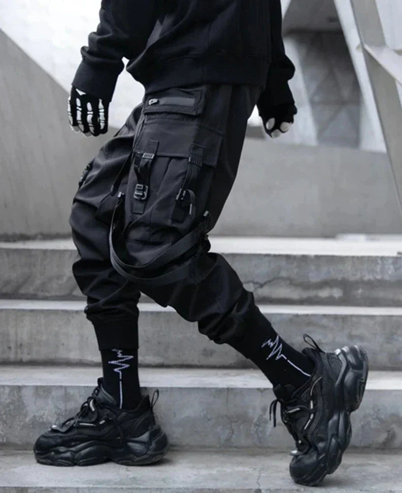 Pantalons Noirs à Bretelles pour le Style -  techwear - Pantalons Noirs à Bretelles pour un Style Décontracté