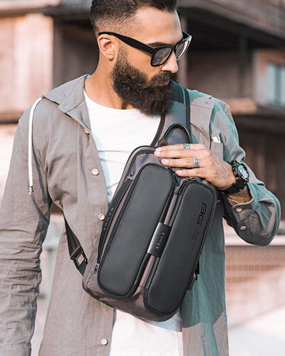 Sac à bandoulière Chic Tech -  sac streetwear - Sac à bandoulière Chic Tech avec port USB pratique