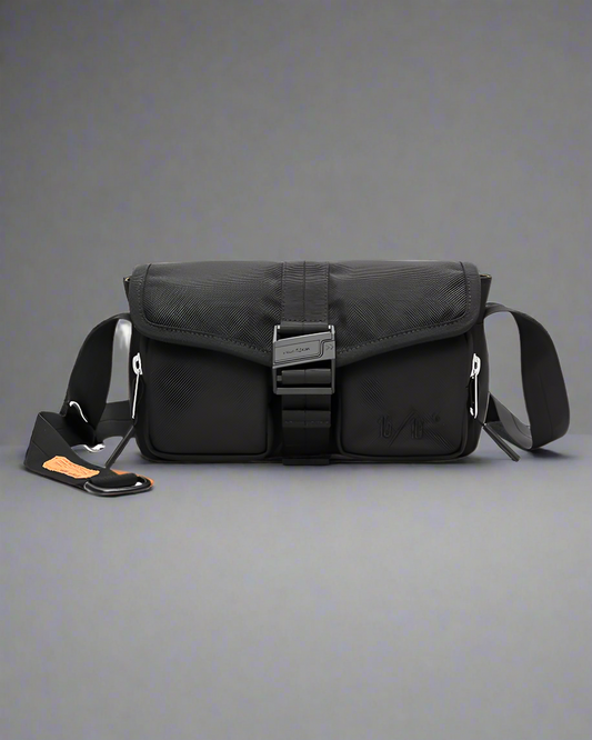 Sac Bandoulière Prêt pour l'Aventure - accessoire pratique - Sac bandoulière techwear noir pour vos aventures quotidiennes