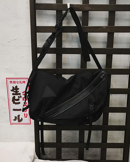 Sac Messenger Réfléchissant City Glow -  noir - Sac Messenger Réfléchissant City Glow pour un Style Urbain