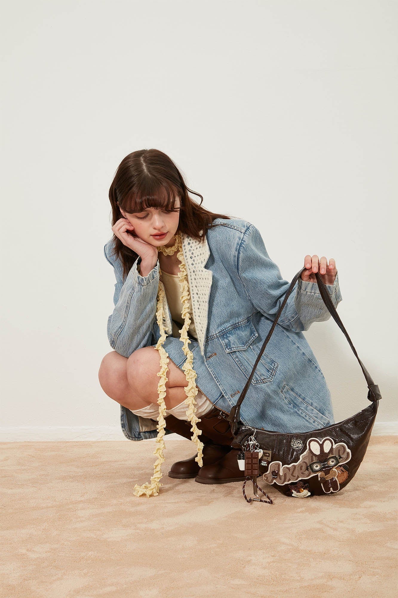 Sac Tote Croissant Lapin Fantaisiste - sac tote - Sac Tote en Croissant avec Détails de Café