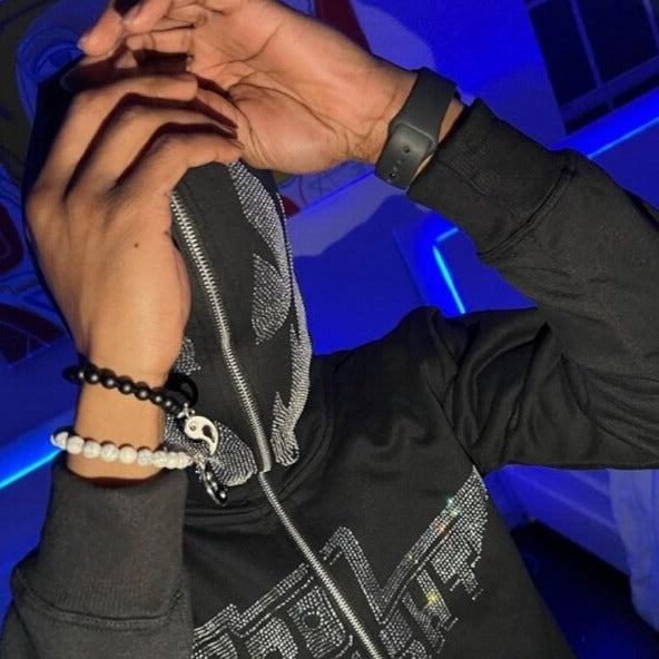 Sweatshirt Strass -  capuche - Sweatshirt Strass à Capuche pour un Style Unique