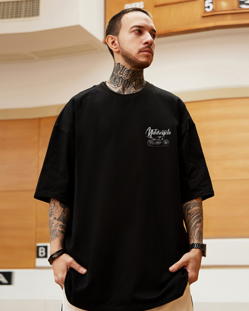 T-shirt Biker Oversized Intrépide -  design graphique moto - T-shirt Biker Oversized au Style Urbain