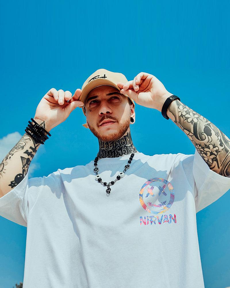 T-shirt Graphique Ambiance Joyeuse -  design unique - T-shirt Graphique Oversize avec Smiley