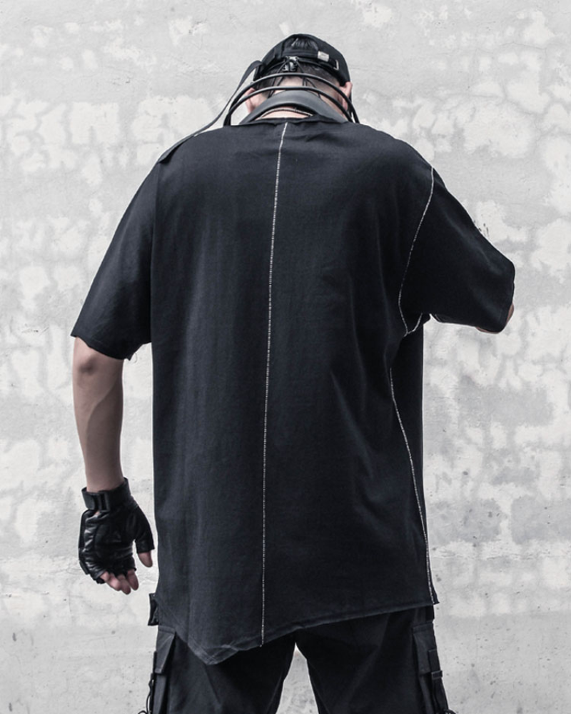 T-shirt Tech Géométrie Futuriste -  noir - T-shirt Tech en Géométrie Futuriste pour un Style Unique